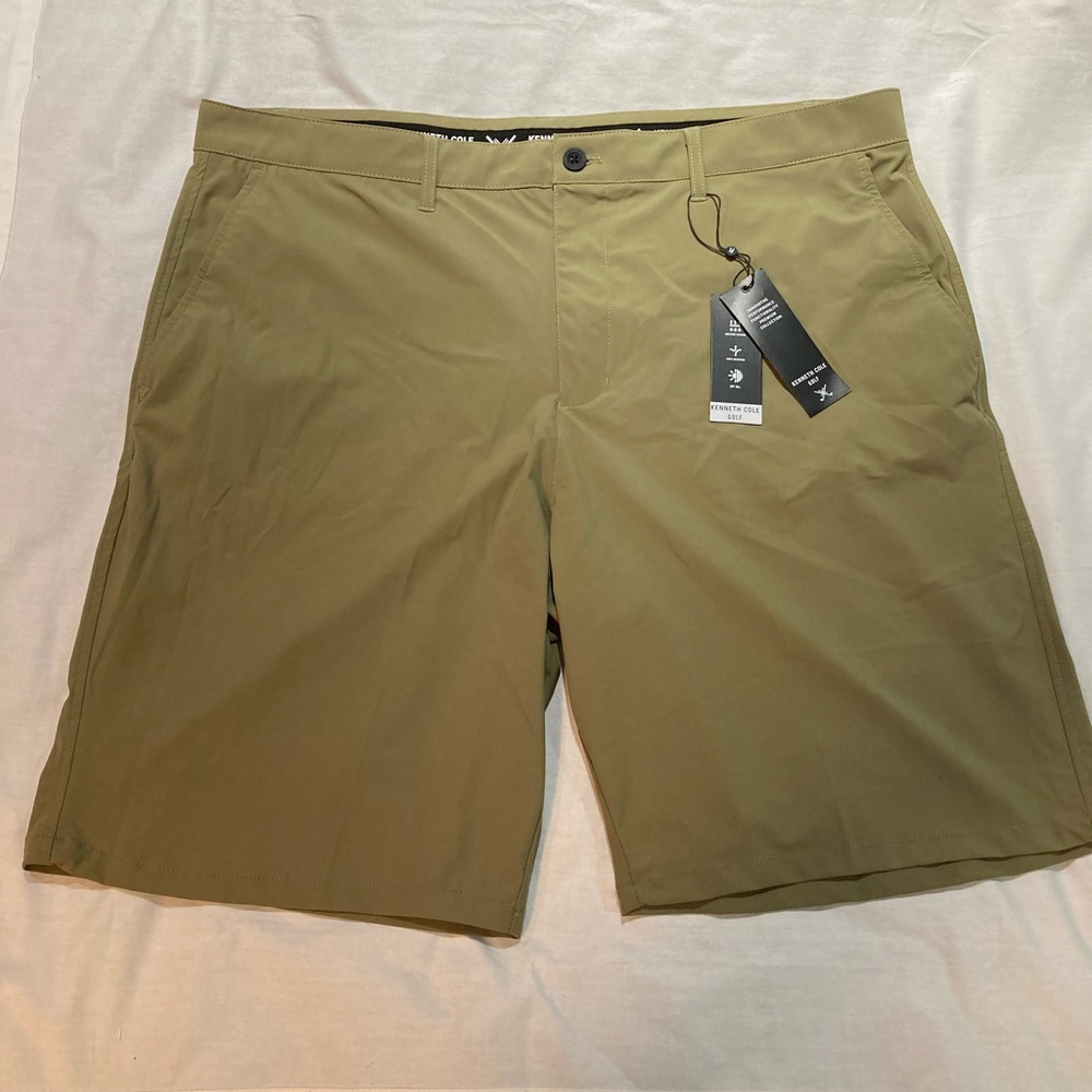 Men’s Kenneth Cole Golf Shorts, size 44, NWT! $79.00!